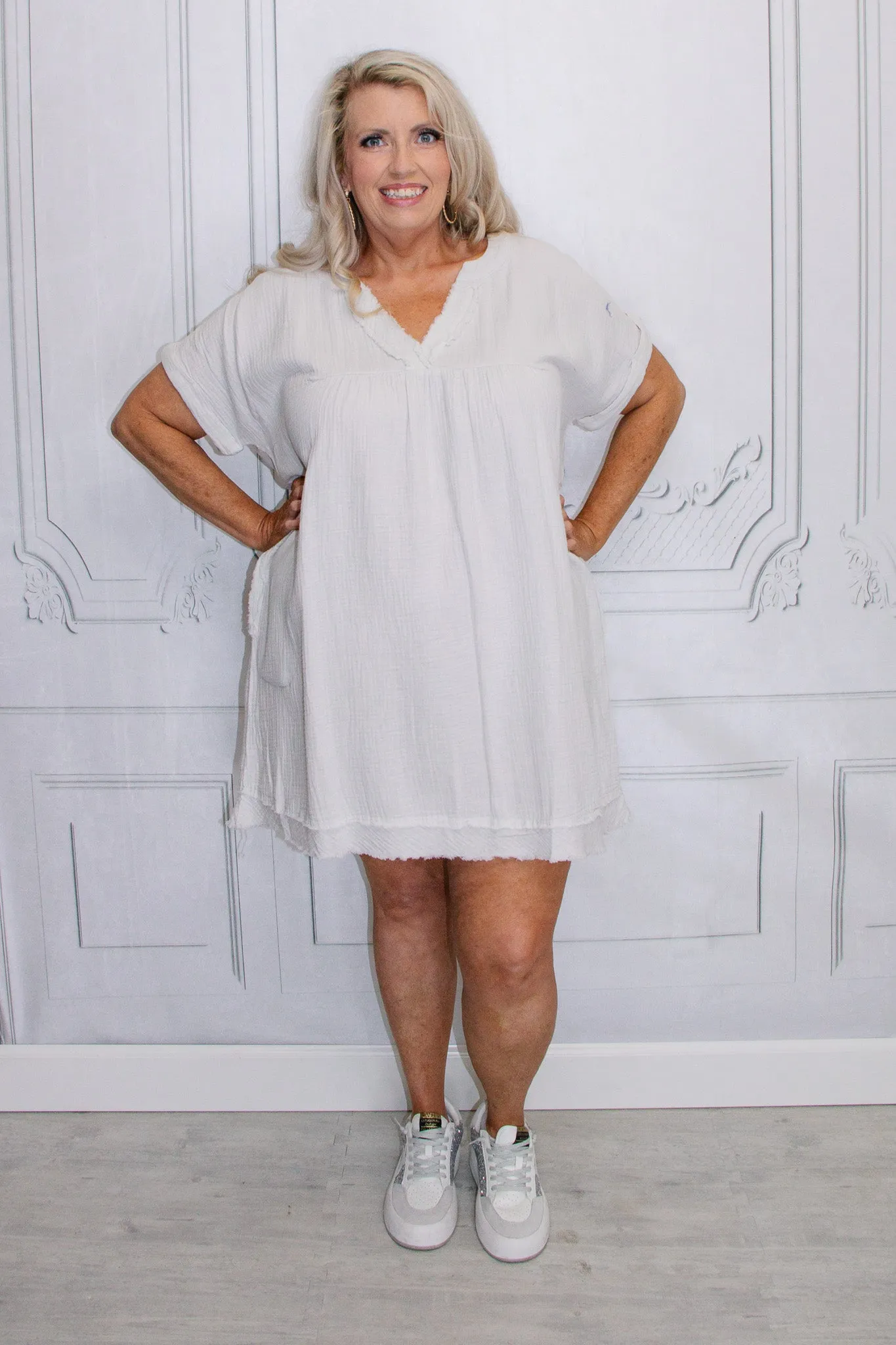 BONE DOUBLE GAUZE RAW EDGE V-NECK DRESS