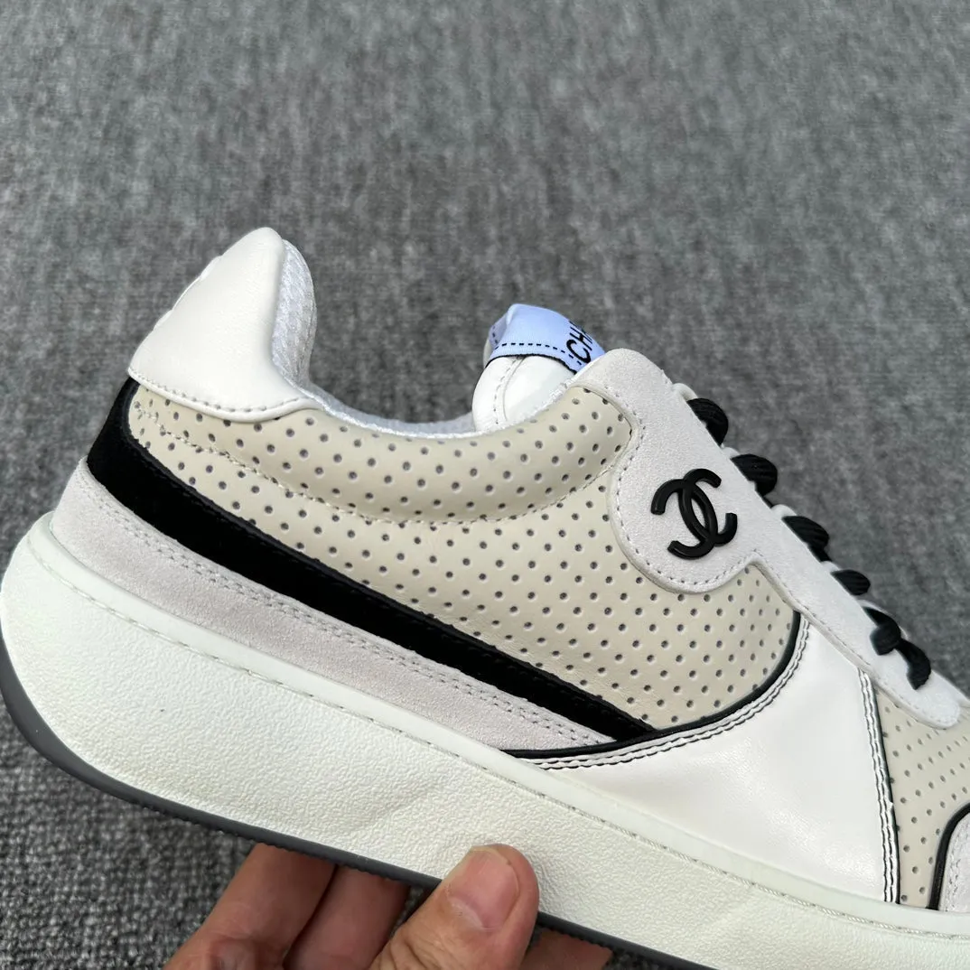 CC LOW-TOP SNEAKERS