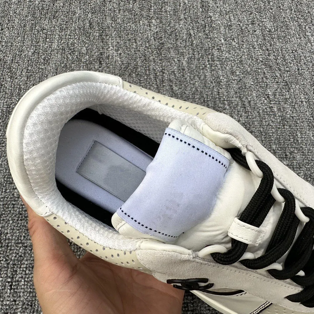 CC LOW-TOP SNEAKERS