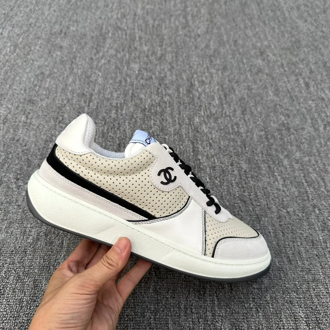 CC LOW-TOP SNEAKERS
