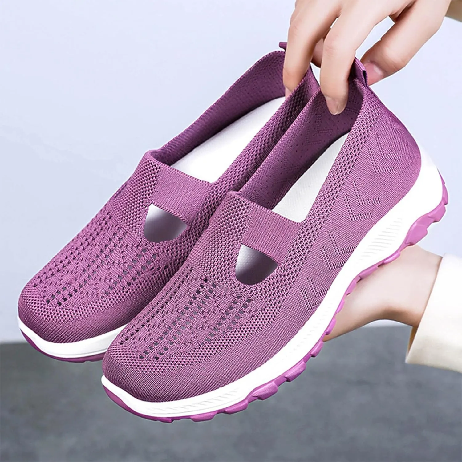 Fashion Summer Women Sports Shoes Flat Bottom Non Slip Mesh Hollow Upper Breathable Soft Women Summer Casual Sandals