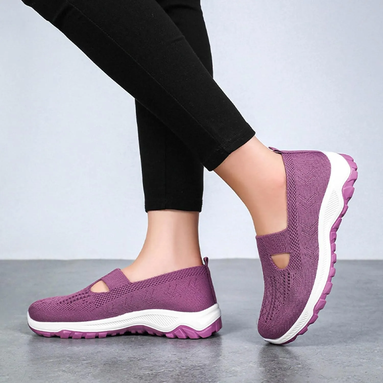 Fashion Summer Women Sports Shoes Flat Bottom Non Slip Mesh Hollow Upper Breathable Soft Women Summer Casual Sandals