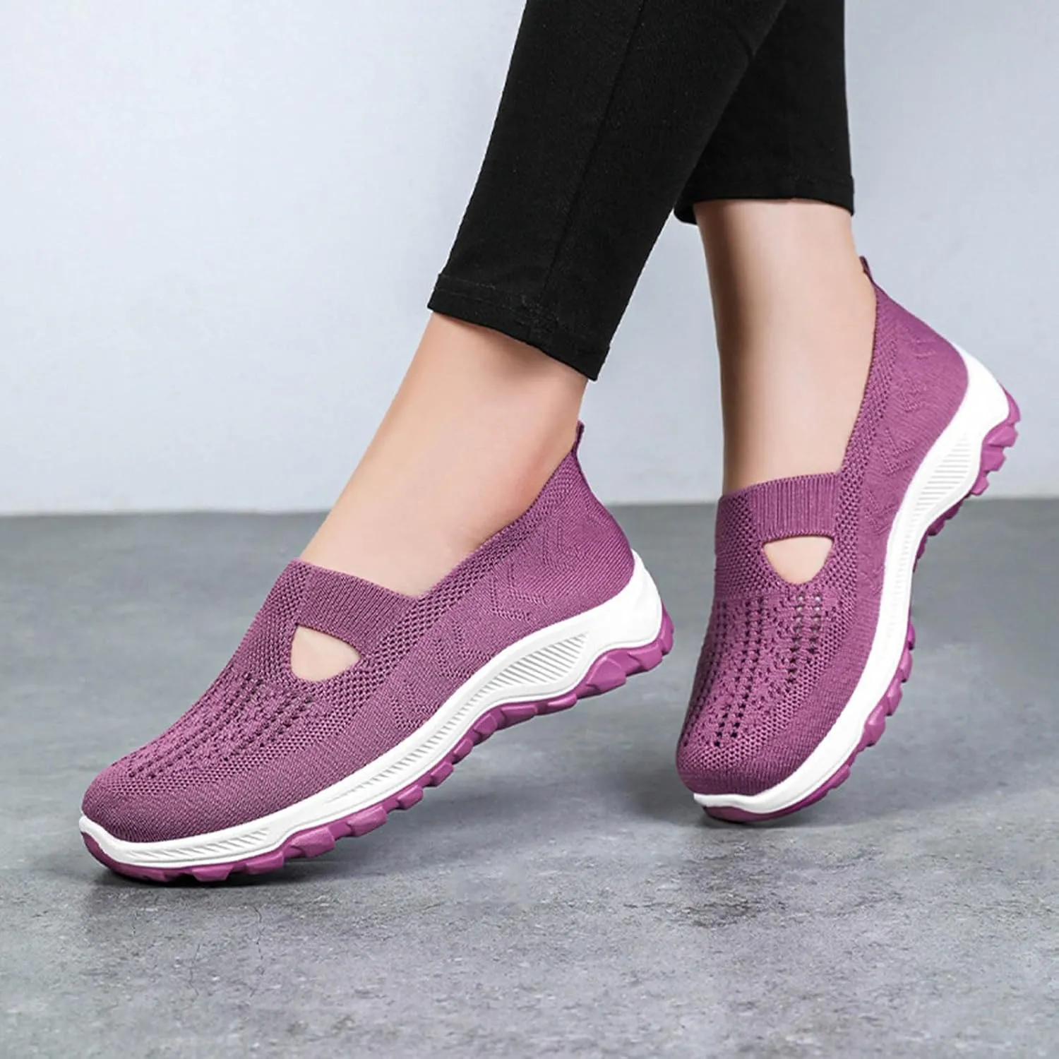 Fashion Summer Women Sports Shoes Flat Bottom Non Slip Mesh Hollow Upper Breathable Soft Women Summer Casual Sandals