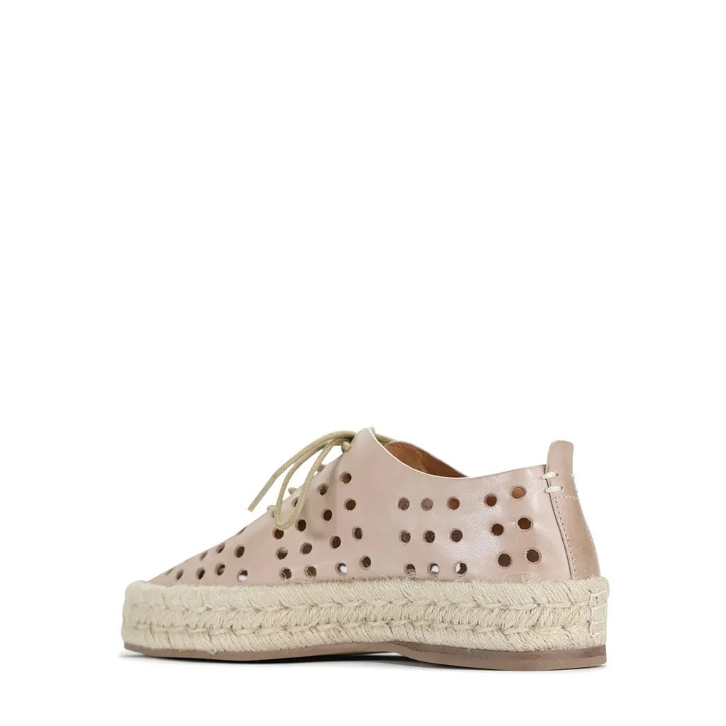 SEASHELL LEATHER ROPE SNEAKERS